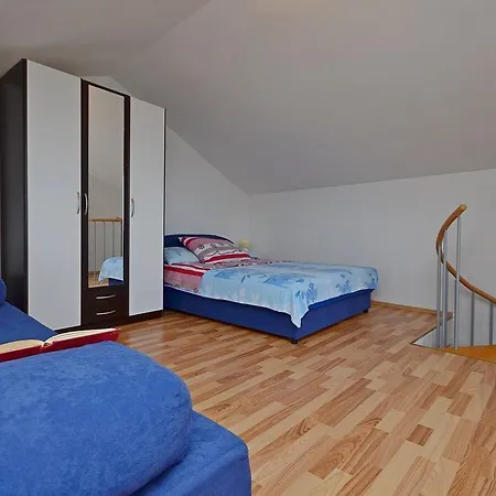 Holiday Home Miro Holiday home Prvic Sepurine